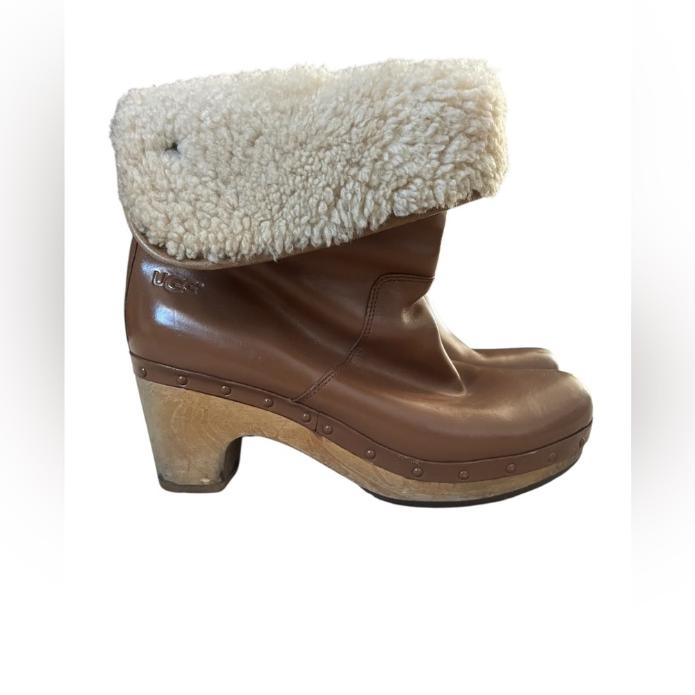 UGG Women's leather Shearling Lined Clogs - Picture 3 of 16